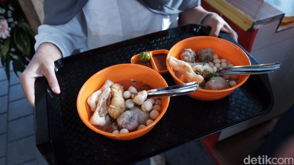 Slurpp! Bakso Aci Racikan Kang Emil yang Gurihnya Bikin Nagih