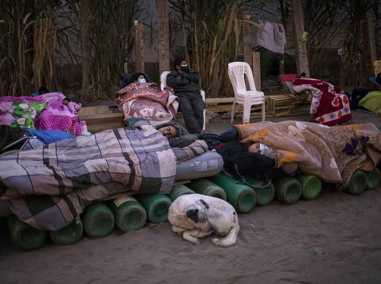 Foto: Peru Mendadak Catat Kematian Corona Terburuk Dunia Usai Data Direvisi