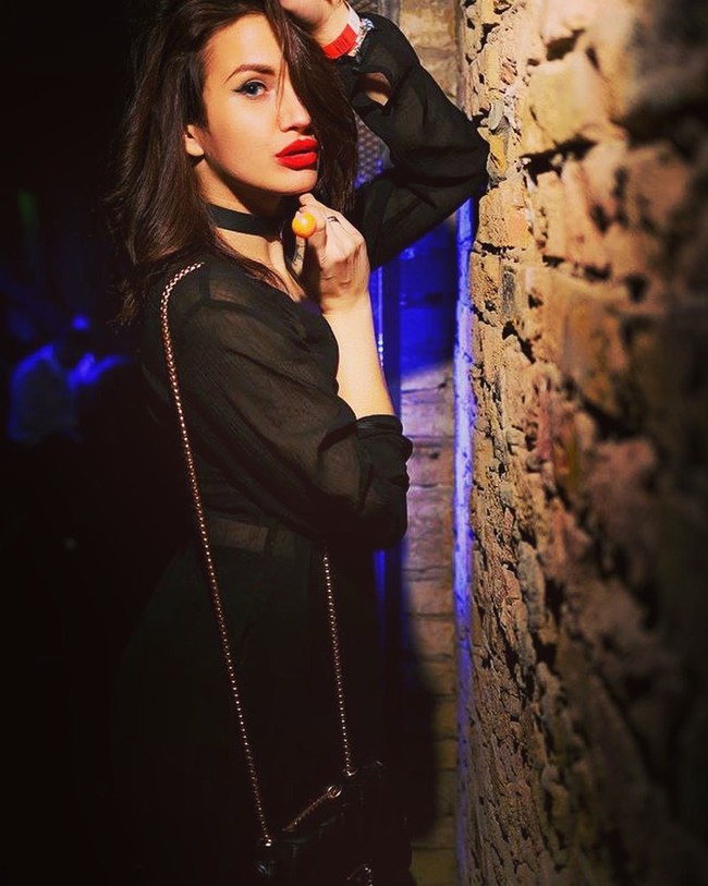 Pemotretan tanpa busana yang dilakukan 20 wanita ini dilaporkan diinisiasi oleh seorang pebisnis Rusia bernama Alexey Kontsov. Foto yang diambil di kawasan Dubai Marina itu pun kabarnya dilakukan untuk sebuah situs dewasa berbasis di AS. Foto: Dok. Instagram @ya.na_ka