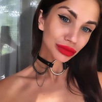 Dilansir TSN, Yana Graboshchuk termasuk salah satu model yang ditangkap karena berfoto tanpa busana dengan pemandangan gedung-gedung tinggi di Dubai. Hingga saat ini memang belum ada konfirmasi tapi wajah dan tato di tubuh seorang modelnya sangat mirip dengan Yana.  Foto: Instagram @ya_.na_ka