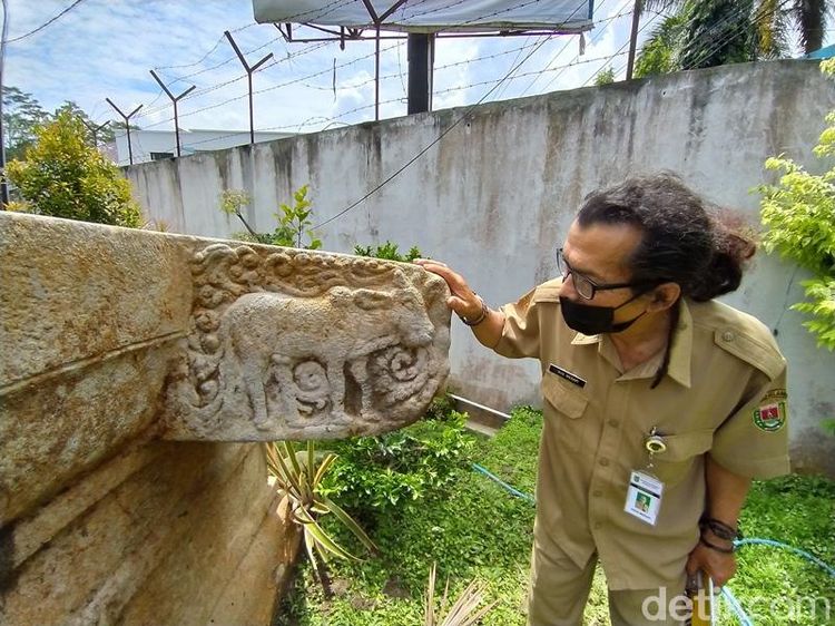Foto: Yoni Raksasa Seberat 5 Ton Ditemukan di Magelang