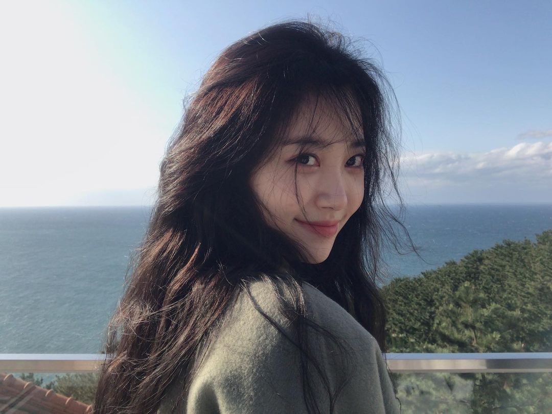 Potret Yura Girl's Day yang akan main bareng Song Hye Kyo di We Are Breaking Up