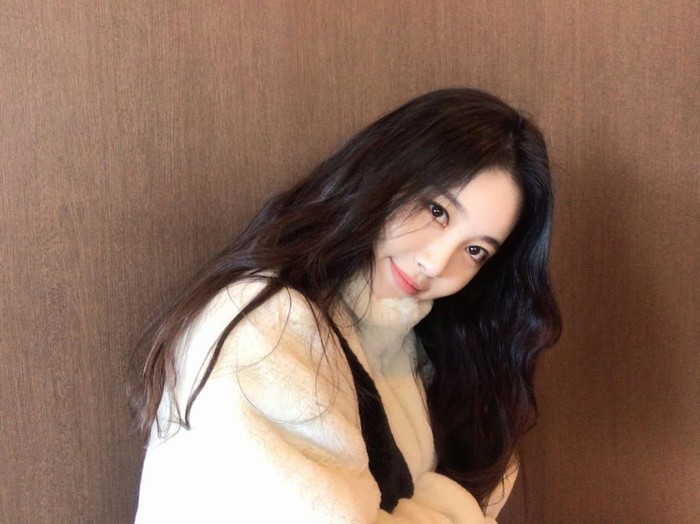 Potret Yura Girls Day yang akan main bareng Song Hye Kyo di We Are Breaking Up