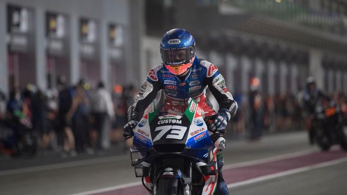 DOHA, QATAR - MARCH 27: Alex Marquez of Spain and LCR Honda Castrol starts from box during the MotoGP of Qatar - Qualifying at Losail Circuit on March 27, 2021 in Doha, Qatar. (Photo by Mirco Lazzari gp/Getty Images)