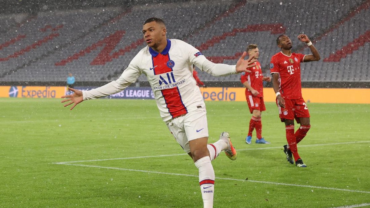 Kylian Mbappe siap tampil melawan Manchester City (Foto: Getty Images/Alexander Hassenstein)