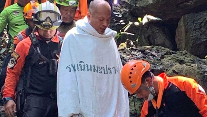 Biksu Terjebak di Gua, Dievakuasi Penyelam