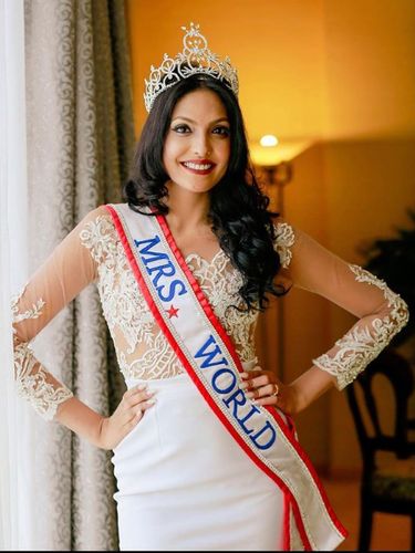 Mrs. World 2020 Caroline Jurie.