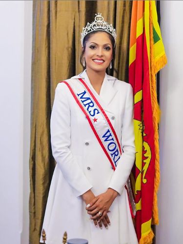 Mrs. World 2020 Caroline Jurie.