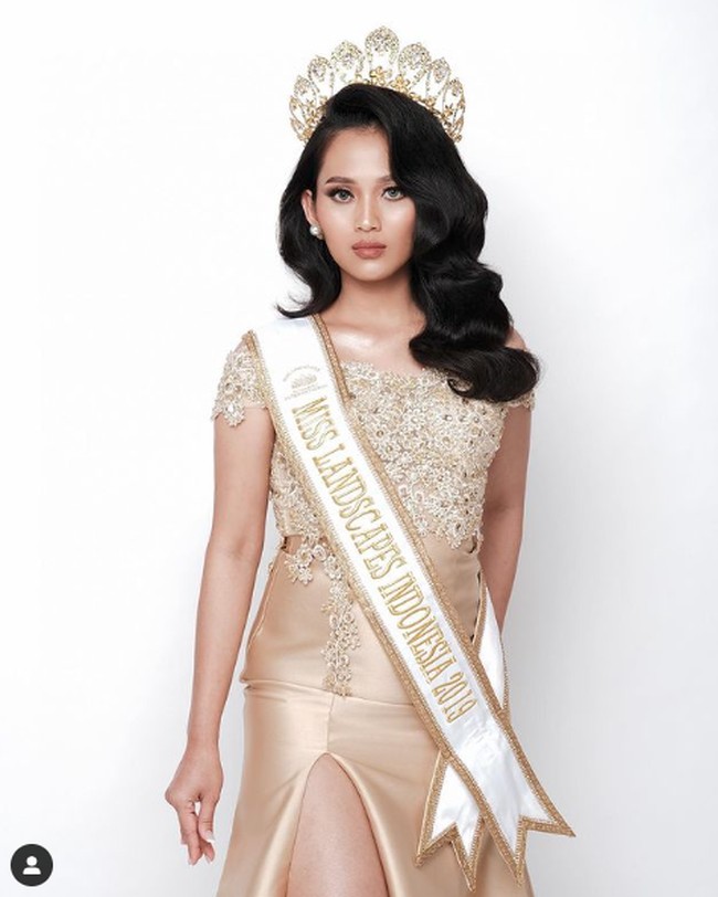 Sebelum punya anak,  Era Setyawati mengaku hidupnya ditanggung oleh Prof Muradi. Namun ketika buah hati mereka lahir, pria itu disebut tidak lagi mau memberikan biaya bahkan untuk pendidikan anaknya. Prof Muradi yang diwakili pengacaranya, Patrice Rio Capella, membantah tuduhan Era Setyowati. Malah menurut Rio ada dugaan pemerasan atas tuduhan itu. Foto: Dok. Instagram/itssierra.s