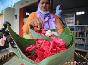 Geliat Penjualan Bunga Tabur di Bantul