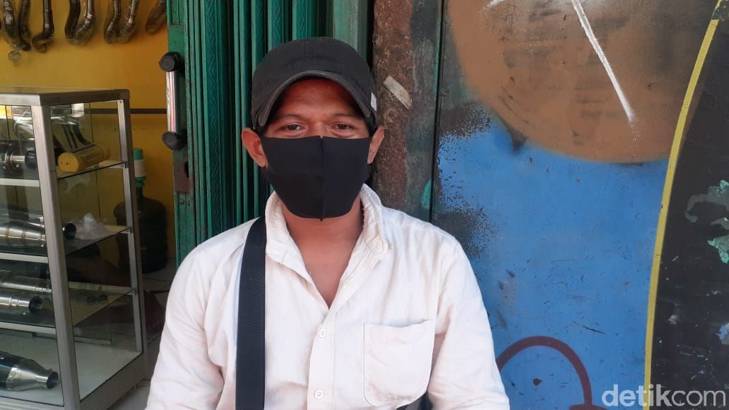 Irfan Maulana, warga Lenteng Agung dekat Flyover Tapal Kuda. (Afzal NI/detikcom)