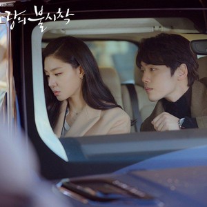 Kim Jung Hyun dan Kisah Cinlok Para Pemain Crash Landing On You Kim Jung Hyun dan Kisah Cinlok Para Pemain Crash Landing On You