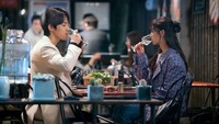 Kim Jung Hyun berhasil mengejutkan para penggemarnya karena diduga berkencan dengan aktris Seo Ji Hye. Momennya ini dibagikan oleh Dispatch, hari ini (8/4). Foto: Instagram @jhkim0405