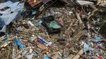 Begini Kondisi Truk dan Motor Korban Banjir Bandang di NTT