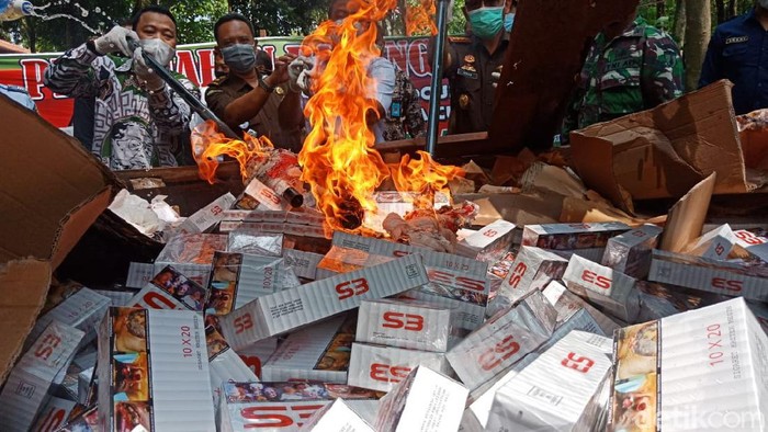 pemusnahan barang bukti di kejari jombang