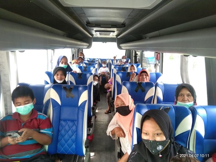 Pertamina bekerja sama dengan Pemerintah Kabupaten Indramayu memulai tahapan proses pemulangan warga terdampak ke pemukiman masing-masing.