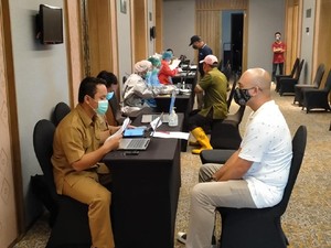 Wujudkan Wisata Sehat, 1.076 Pelaku Wisata di Senggigi Sudah Divaksin