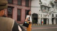 Dia juga kerap mengambil job permintaan klien di luar waktu kerjanya di Kota Tua. (Foto: Andhika Prasetia/detikcom)