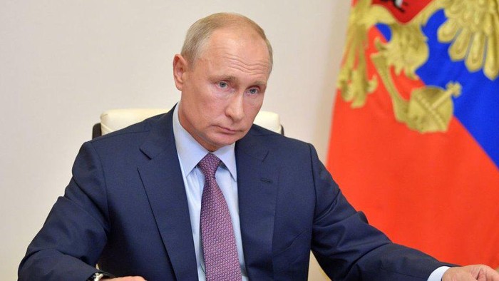 Putin dan Karantina Covid-19: Bagaimana tindakan dan cara Kremlin melindungi sang presiden dari paparan Covid-19?