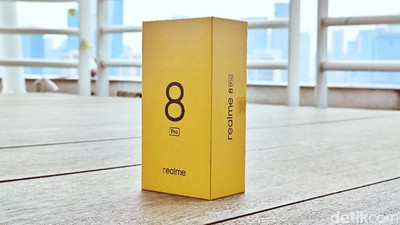 Unboxing Realme 8 Pro, Bawa Kamera 108 MP Harga Rp 4,5 Juta