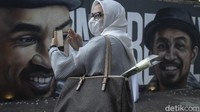 Bila ada musisi yang tidak hanya peduli pada karya yang ia buat, tapi juga aktif bergerak untuk menciptakan ekosistem yang lebih baik untuk dirinya dan rekan-rekan sejawat, mungkin Glenn Fredly adalah salah satu orangnya.