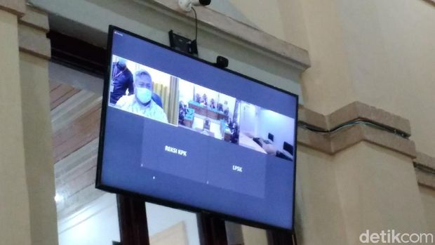 Sidang vonis eks Bupati Labuhanbatu Utara Kharuddin Syah Sitorus alias Haji Buyung.