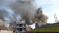 Dari informasi yang dihimpun, kebakaran terjadi di kawasan Pasar Kambing.
