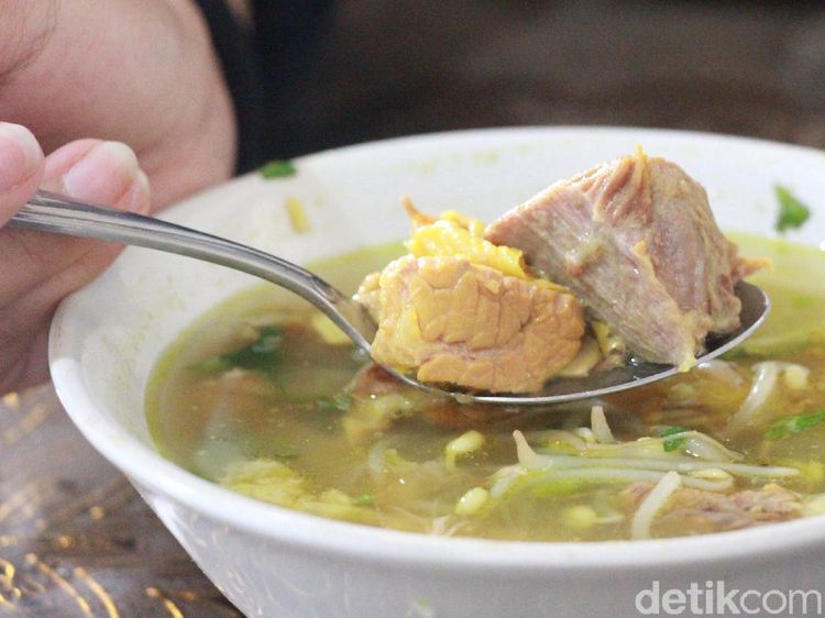 Soto Sapi Legendaris di Warung Rampal yang Jadi Favorit Presiden RI