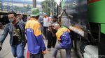 Akan Ditutup, Terminal Kampung Rambutan Masih Ramai