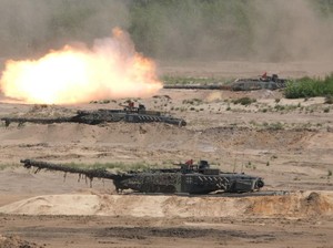 Tank-tank Tempur Howitzer Jerman Mulai Dikerahkan ke Lituania