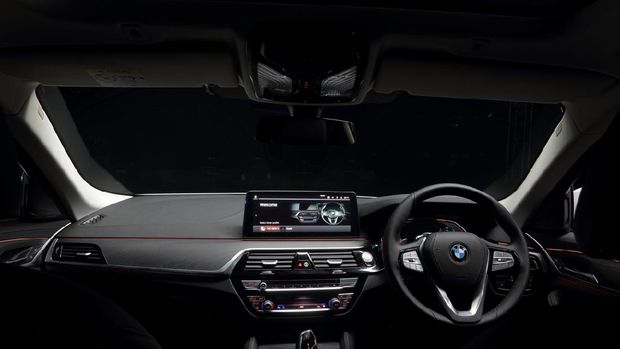 BMW 530i Opulence