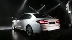 Lihat Lebih Dekat 2 BMW Seri 5 Terbaru, Pilih yang Sporty atau Elegan?
