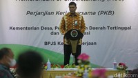 Perjanjian kerjasama ini mengatur ruang lingkup kerjasama yang dilakukan antara kedua belah pihak, seperti hak dan kewajiban masing-masing dalam menjalankan Inpres Nomor 2 Tahun 2021. Sesuai dengan Inpres tersebut, Menteri Desa, PDT dan Transmigrasi harus mendorong tenaga pendamping profesional di desa untuk terdaftar aktif sebagai peserta program Jaminan Sosial Ketenagakerjaan (Jamsostek), secara umum tenaga pendamping profesional di desa ini merupakan Non-ASN (Aparatur Sipil Negara) yang ada di seluruh Kementerian untuk terdaftar dalam program Jamsostek.