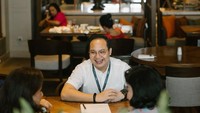 Bahkan dalam sebuah wawancara, Hotma membawa bukti foto kebersamaan Calvino Samudra dan Desiree saat merayakan ulang tahun. Foto: Instagram @calvinosamudra