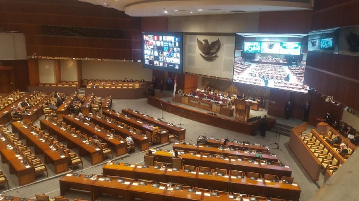DPR RI gelar rapat paripurna penutupan masa sidang IV tahun 2020-2021.