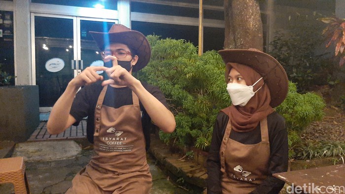 Isyarat Coffee, Satu-satunya Kafe dengan Barista Tuna Rungu di Kota Bogor