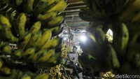 Beragam jenis kudapan buka puasa terbuat dari pisang.  