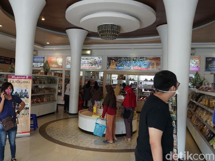 Potret Toko Suvenir Terkemuka Kudus Saat Ini, Produksinya Pernah Turun 70%