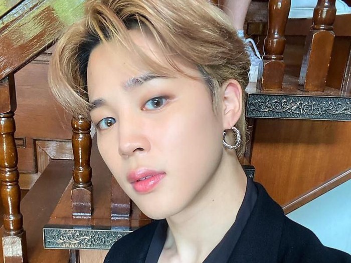 Jimin BTS Jimin BTS diduga tak melakukan operasi plastik