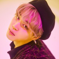 “Aku tak bisa bernapas jika seseorang dengan wajah seperti itu melihatku,” ujar seorang dokter, dalam video yang diunggah di channel YouTube Doctrio. Foto: dok. Weverse Magazine