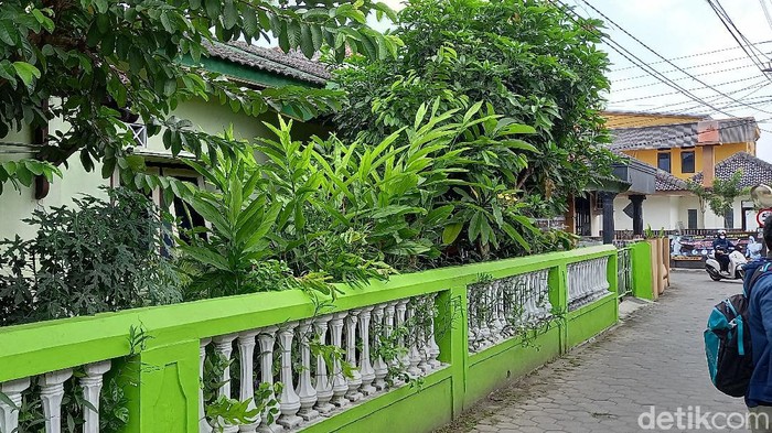 Kawasan rumah yang digeledah Densus 88 di Suryowijayan, Mantrijeron, Yogyakarta, Jumat (9/4/2021).
