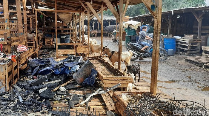 Kebakaran di Pasar Kambing