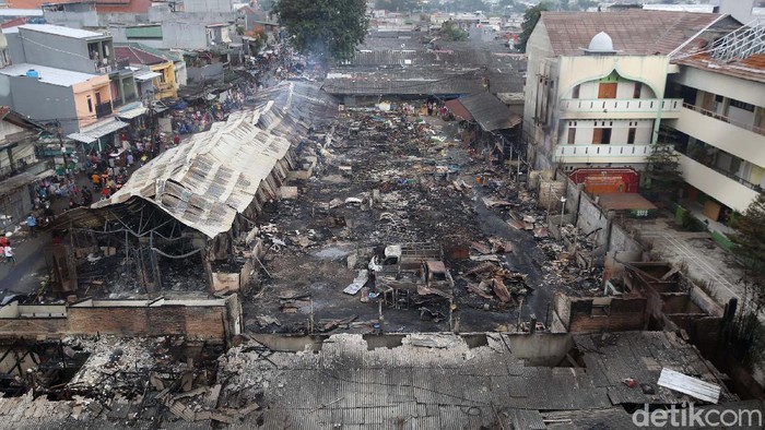 Kondisi Terkini Pasar Kambing Tanah Abang yang Ludes Terbakar Pasar Kambing, Tanah Abang, Jakarta, terbakar pada Kamis (8/4) sore. Begini kondisi pasar yang ludes terbakar.