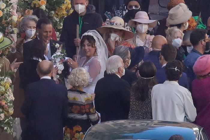 Lady Gaga di film House of Gucci Lady Gaga plays Maurizio Guccis former wife Patrizia Reggiani during the shooting of a movie by Ridley Scott, based on the story of the murder of Maurizio Gucci in 1995, in Rome, Thursday, April 8, 2021. (AP Photo/Andrew Medichini)