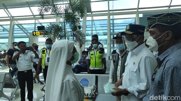 Menhub Tinjau Bandara El Tari Kupang