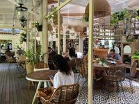 Milu By Nook: Menikmati Rendang Tempe dan Pasta Scallop di Tepi Sawah yang  Asri