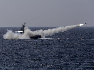Potret Pasukan TNI AL Gelar Latihan Tempur di Natuna
