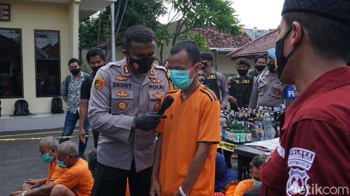 suami jual istri di kota mojokerto