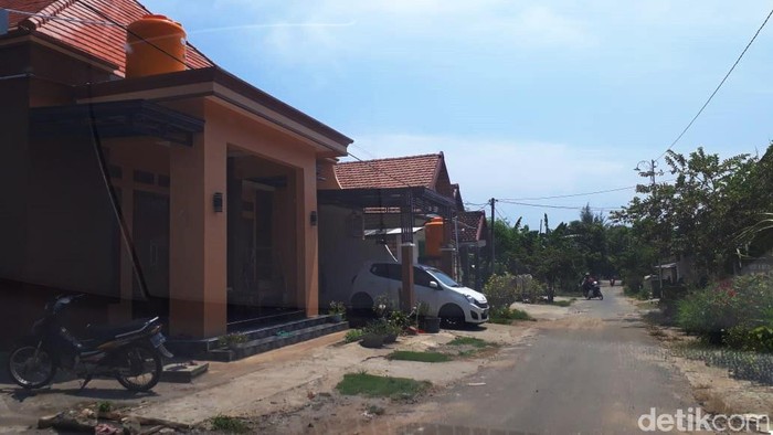 Masih ingat dengan Kampung Miliarder di Tuban yang viral karena banyak warganya memborong mobil? Begini kondisinya saat ini.