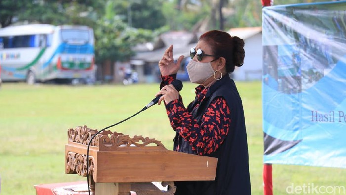 Susi Pudjiastuti